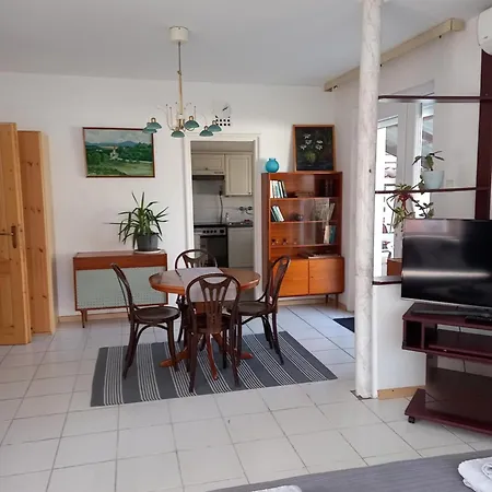 Sara Vendeghaz Gasthof *