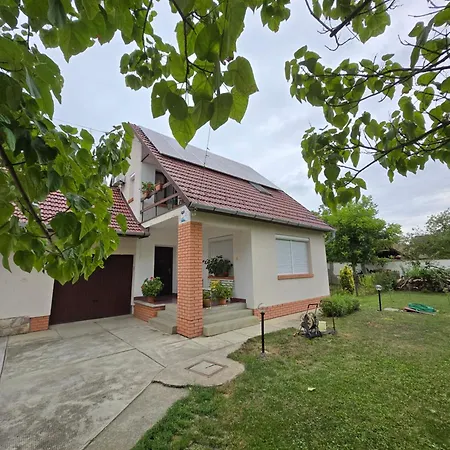 Penzion Sara Vendeghaz *